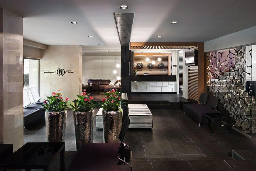 Famous House Otel 3*
